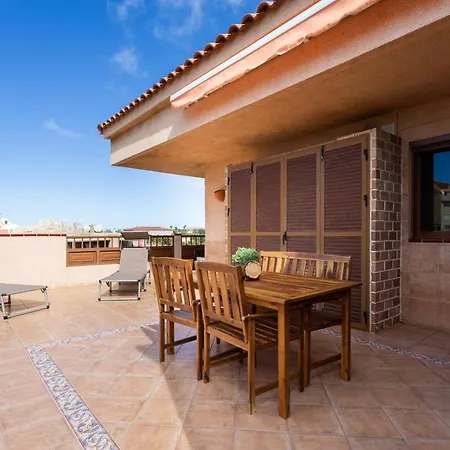 Aticos Cristianos Appartement