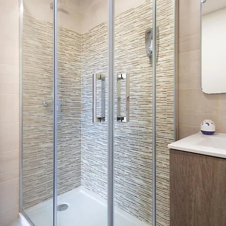 洛斯克里斯蒂亚诺斯阁楼公寓 * 洛斯克里斯蒂亚诺斯